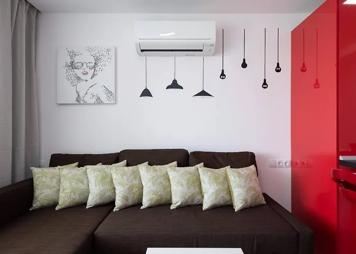 4 Minutes Walk From Yumbo アパート *