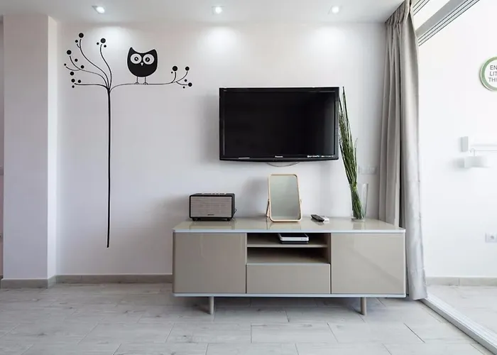 4 Minutes Walk From Yumbo アパート マスパロマス